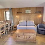 Confortable 2 Pieces + Cabine, Skis Aux Pieds, 5/6 Pers. - Fr-1-182a-4 *