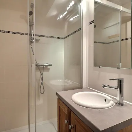 Confortable 2 Pieces + Cabine, Skis Aux Pieds, 5/6 Pers. - Fr-1-182a-4 * Courchevel